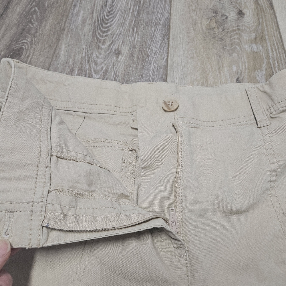 Chico's Cropped Relax Fit Straight Leg Tan Beige Pants Women's 8 Medium - Picture 7 of 9